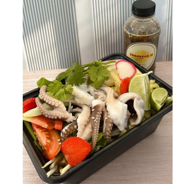 

SOMTAM rujak Thailand / SOMTAM gurita matang