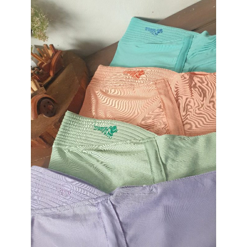 KERUDUNG BERGO PAD REMAJA/ DEWASA 5 PCS PRELOVED GRATIS HARGA TERTERA UNTUK PACKING DAN ANTAR KE JAS