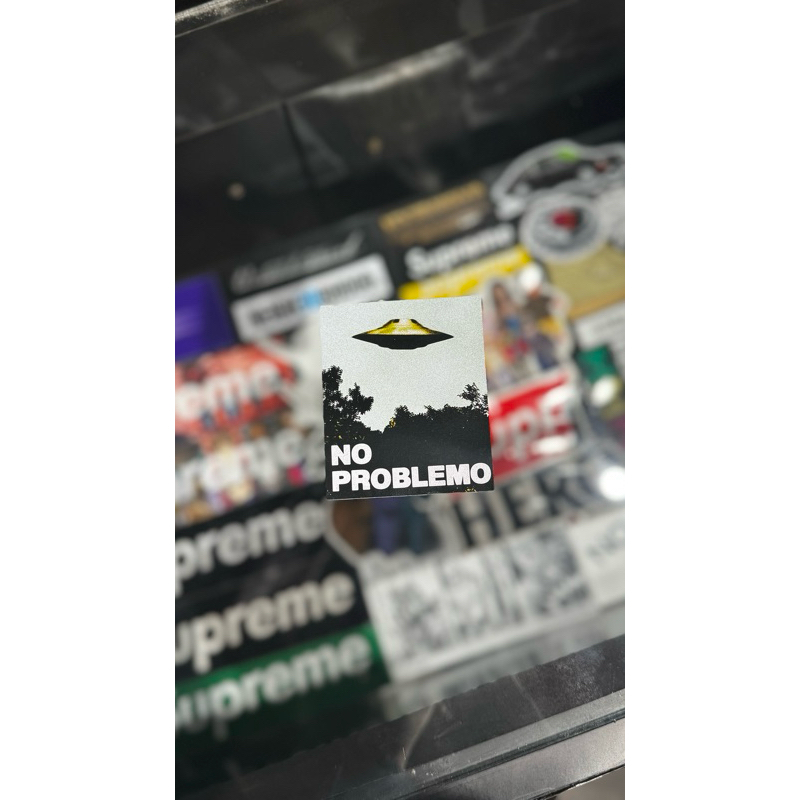 

NO PROBLEMO - ALIEN UFO STICKER