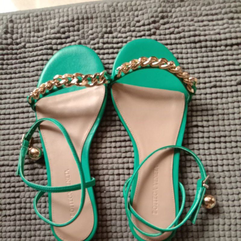 sepatu sandal bottega Veneta new