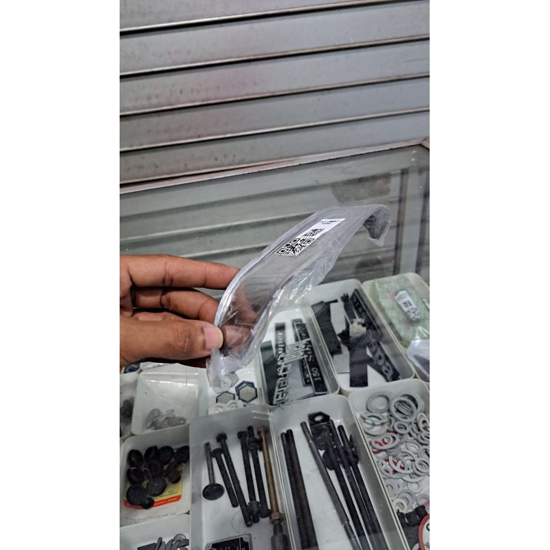 Topi pet lampu depan vespa Super Sprint Bajaj chrome