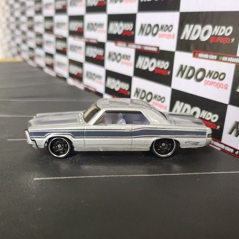 Hot Wheels '65 Pontiac GTO Grey New Loose Giftpack 2019 Multipack