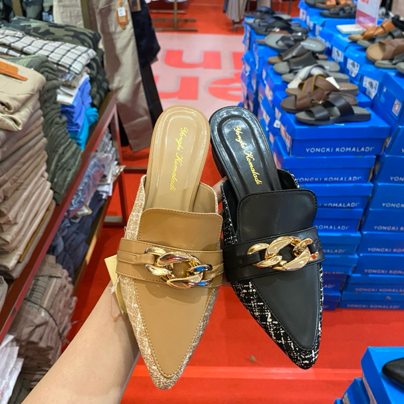 Yongki Komaladi sepatu heesls sandal selop bustong wanita hak tahu