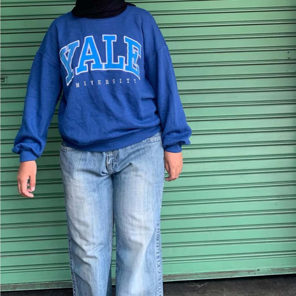 YALE UNIVERSITY CREWNECK  crewneck second crewneck vintage crewneck preloved |  secondhand crewneck