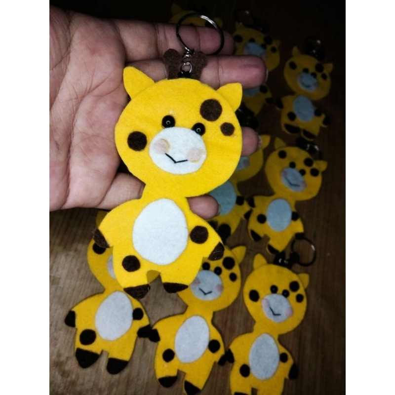 

amplop flanel / ganci flanel / amplop lebaran motof jerapah