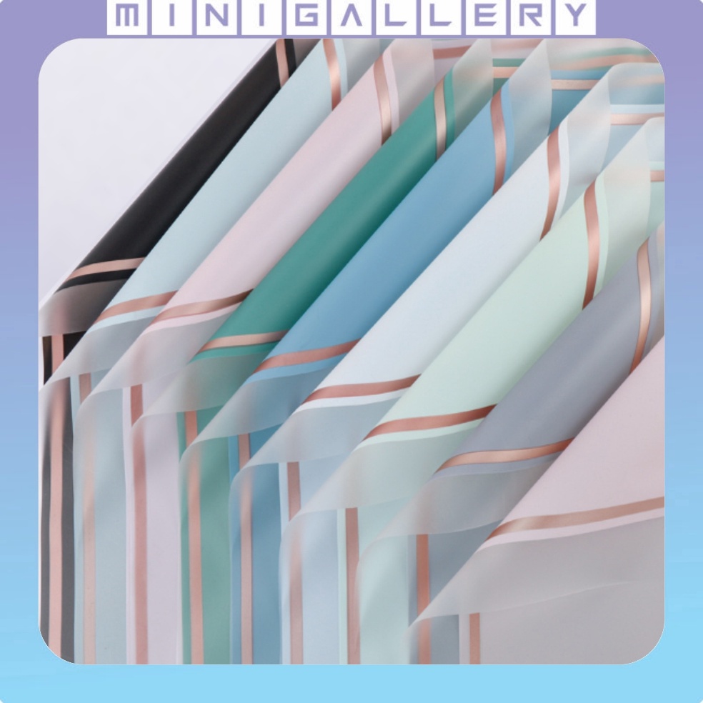 

Produk Update 2 LEMBAR Kertas bunga cellophane flower wrapping Paper Varian List Gold Frame Transparan Florist KB613