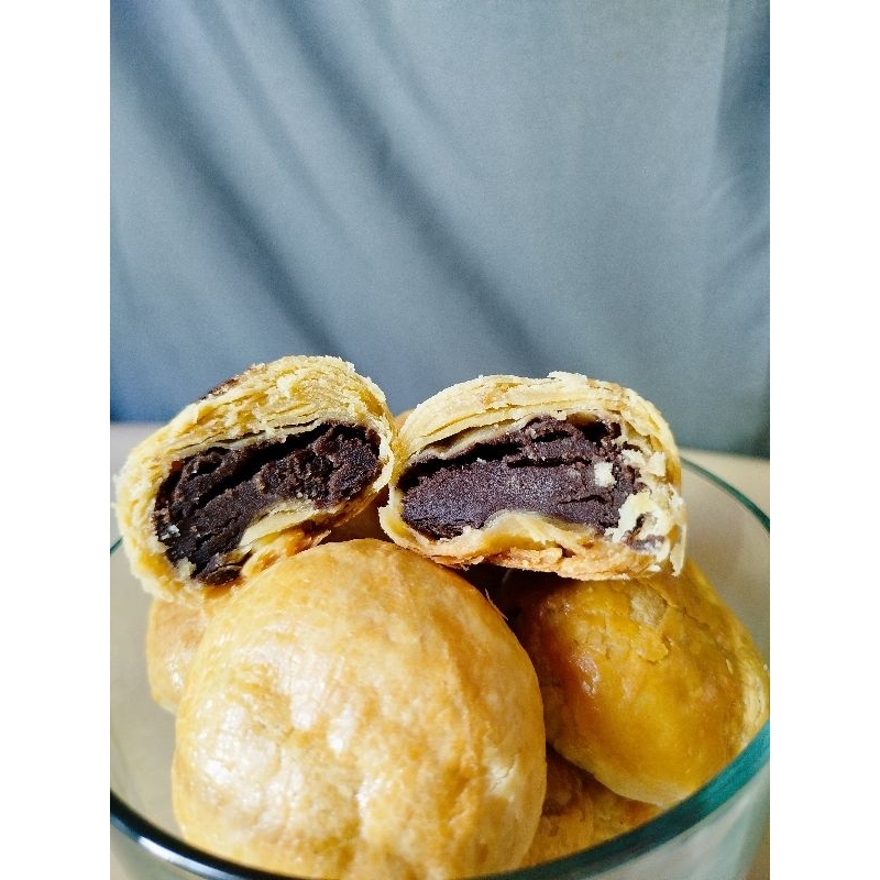 

Kue Pia Rasa Coklat isi 10/Cemilan enak/kue nyoklat