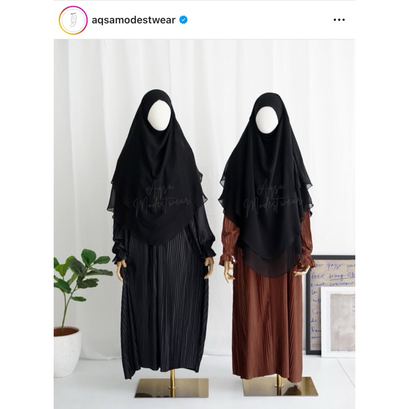 Aqsamodestwear Glam Black M PL VGC