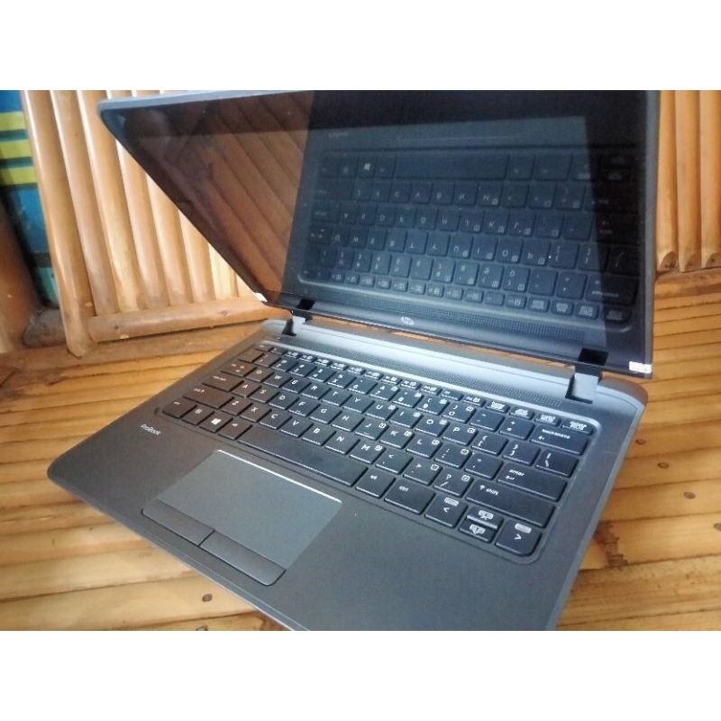 Elegan laptop touchscreen hp pro 11 G2 core i3 GEN 6+RAM 8 SSD 128gb