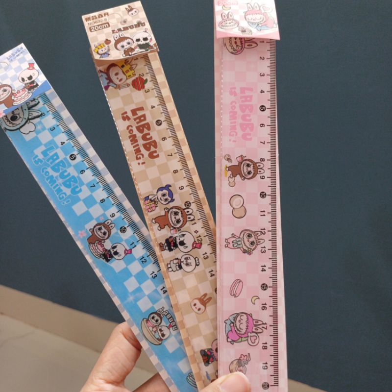 

Penggaris rol 20cm LABUBU 632