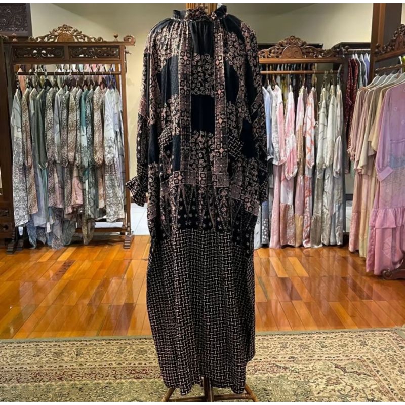 DIAN PELANGI TRIANA KAFTAN BAHAN VISCOS ALLSIZE