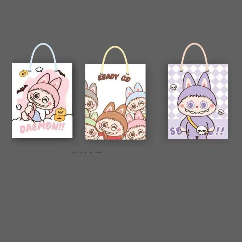 

[ 71101 ] Paperbag kertas tutup pita motif LABUBU Ukuran 24.5*19.5*9.5 Tas Kado motif Paperbag Motif Goodie Bag