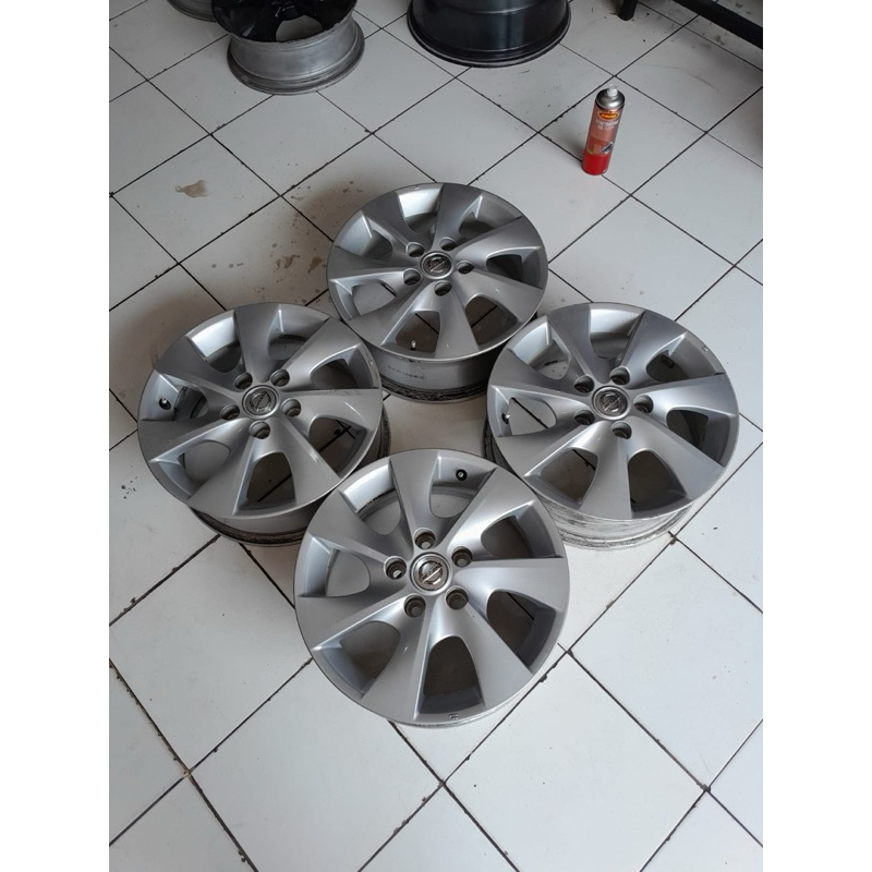 VELG MOBIL BEKAS NISSAN SERENA RING 16x6 5x114,3 ET 45