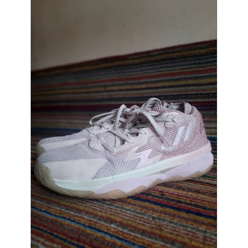 SEPATU BASKET BEKAS SECOND ADIDAS DAME 8 SAKURA SIZE 10.5 (28CM)