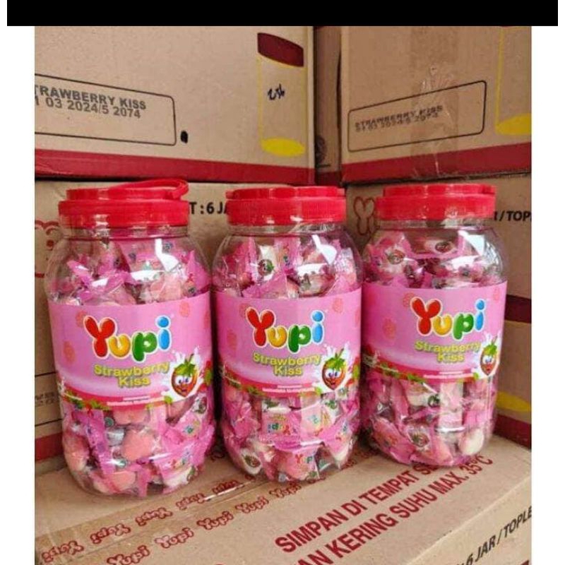 

PERMEN YUPI KISS TOPLES 300GR exp 2026