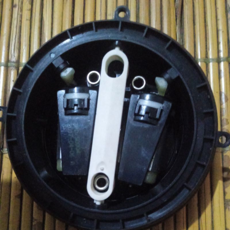 dinamo pengerak kaca spion Isuzu panther touring LV th 2008_2010_2012 bagian sisi kanan