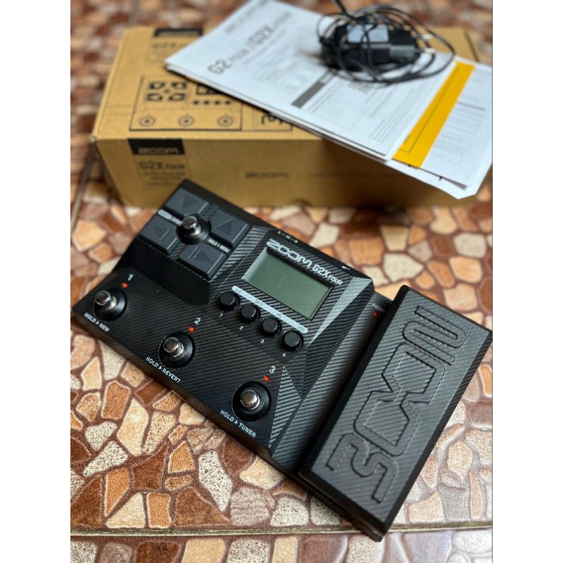 Efek Gitar Zoom G2X Four