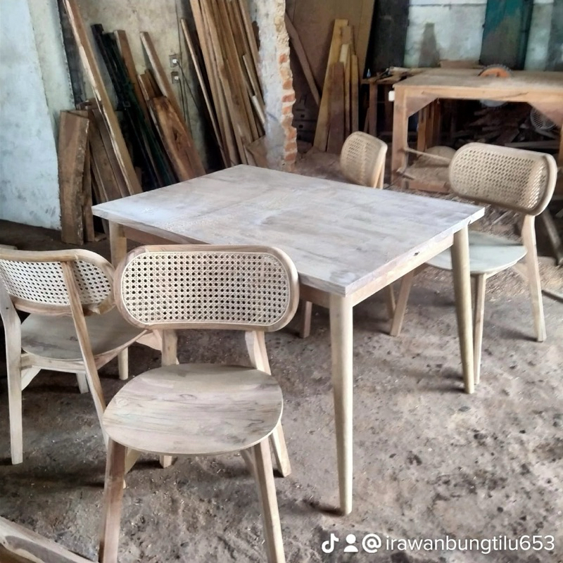 Set meja makan 4 kursi rotan|kursi cafe|kursi rotan