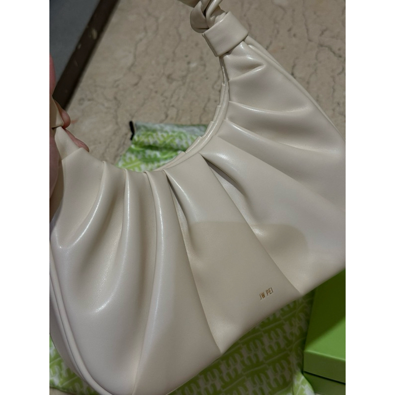 PRELOVED TAS KOREA JW PEI