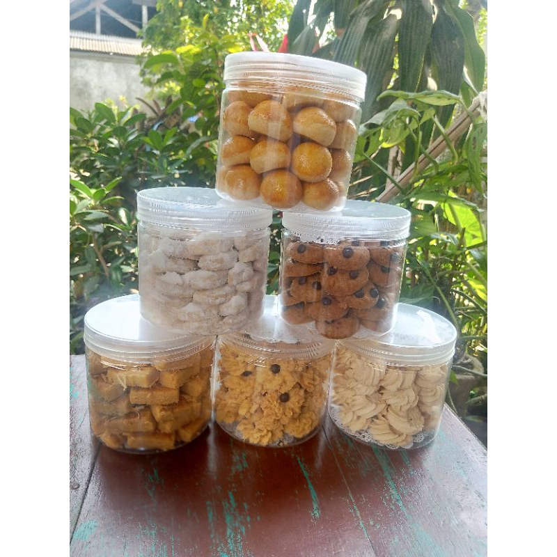 

HAMPERS NATAL PAKEL C isi 6 / Toples Tabung 250 Gram
