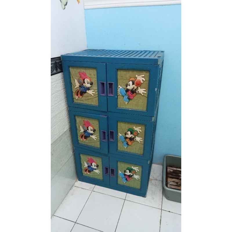 (bekas) lemari plastik 3 pintu