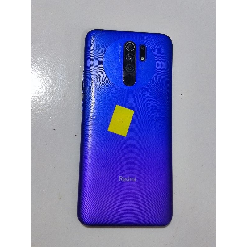 Xiaomi Redmi 9 Minus Lcd Mesin nyala normal tested bergaransi Tanpa Pola & akun