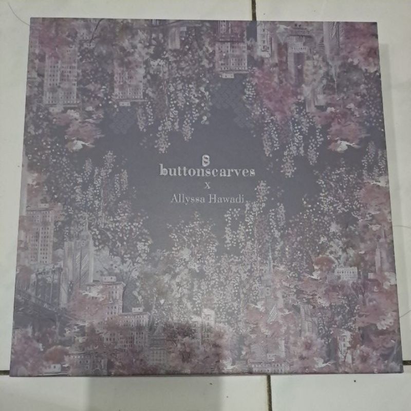 BUTTONSCARVES NEW YORK 3 HARLEM