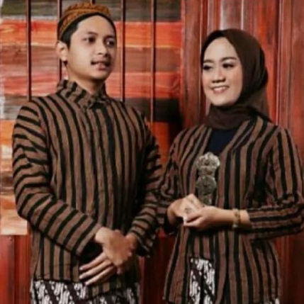 Baju Surjan Lurik Pria Adat Jawa/Baju Kebaya Lurik Wanita Jawa/Grosir Baju Lurik Jogja