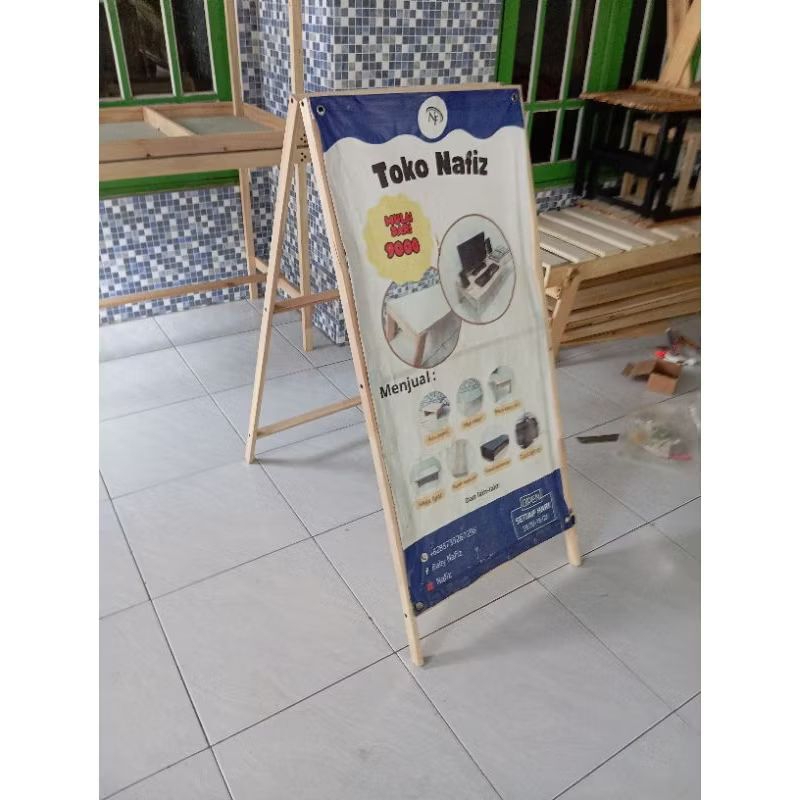 Standing banner / Stand banner / Stand banner lipat / Stand banner kayu 2 sisi