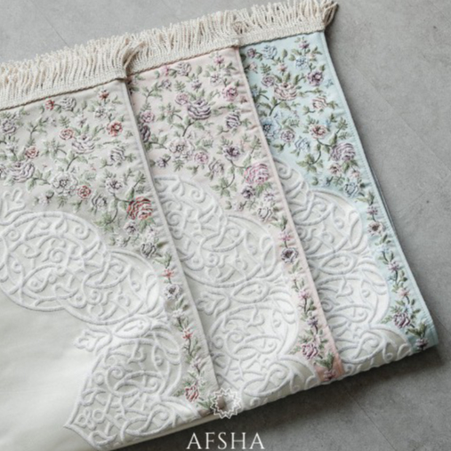 Afsha - Zayna Floral Prayer Mat Sajadah Premium Rug Afsha With Box Hampers (Without Foam)
