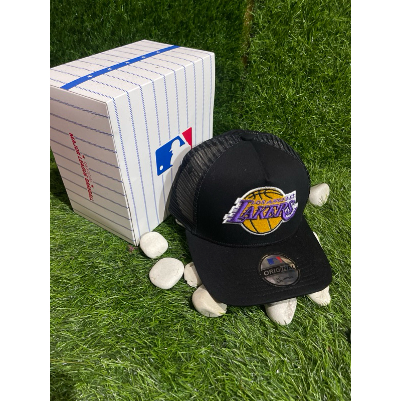 IDE CLOTHES Lakers Yellow Purple/Bahan Hitam/Trucker Hitam/Topi Premium MLB