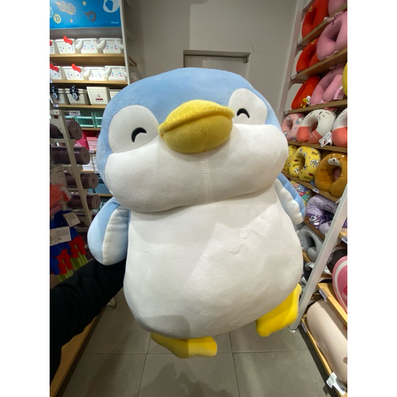 Miniso big toy standing penguin / boneka jumbo lucu pinguin / boneka anak / kado anak jumbo besar / 