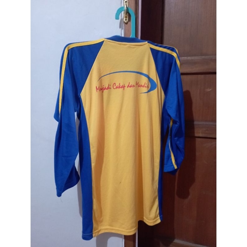 seragam olahraga smp bekas
