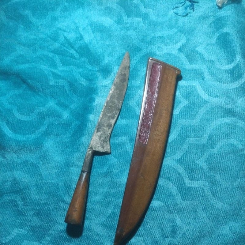 pusaka Wedung sepuh lokasian