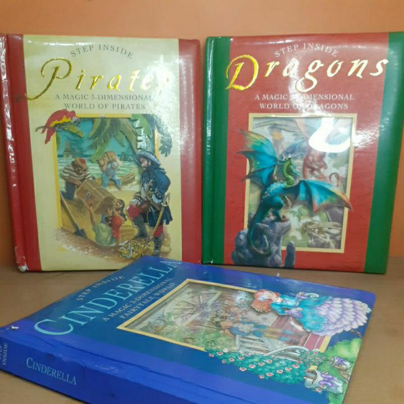 Buku Cerita Dongeng Bahasa Inggris Preloved | Buku lawas 3D | Rare book - Step Inside Cinderella | D