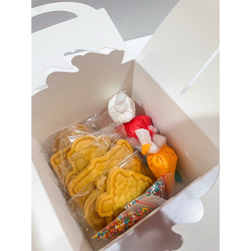 

hamper DIY cookie kit