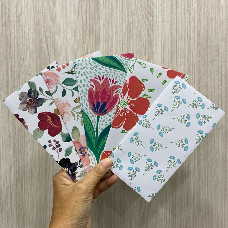 

Satuan Amplop Panjang Uang Tanpa Dilipat Angpao Floral and Shabby Pattern THR Lebaran Kondangan