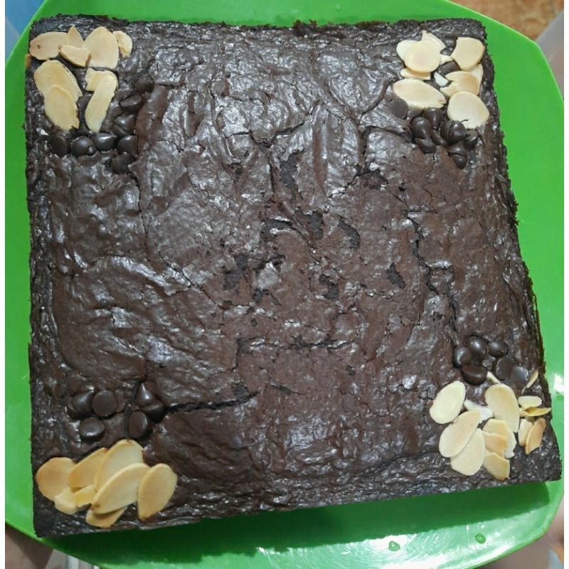 

fudgy brownies cake ultah,anniversary dll(costum tulisan)