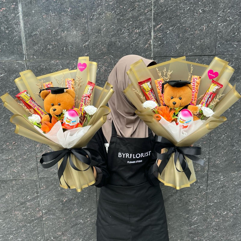 (Khusus Jogja) Cocoa Bouquet - Buket Cokelat Silverqueen Kinderjoy dan Boneka Graduation