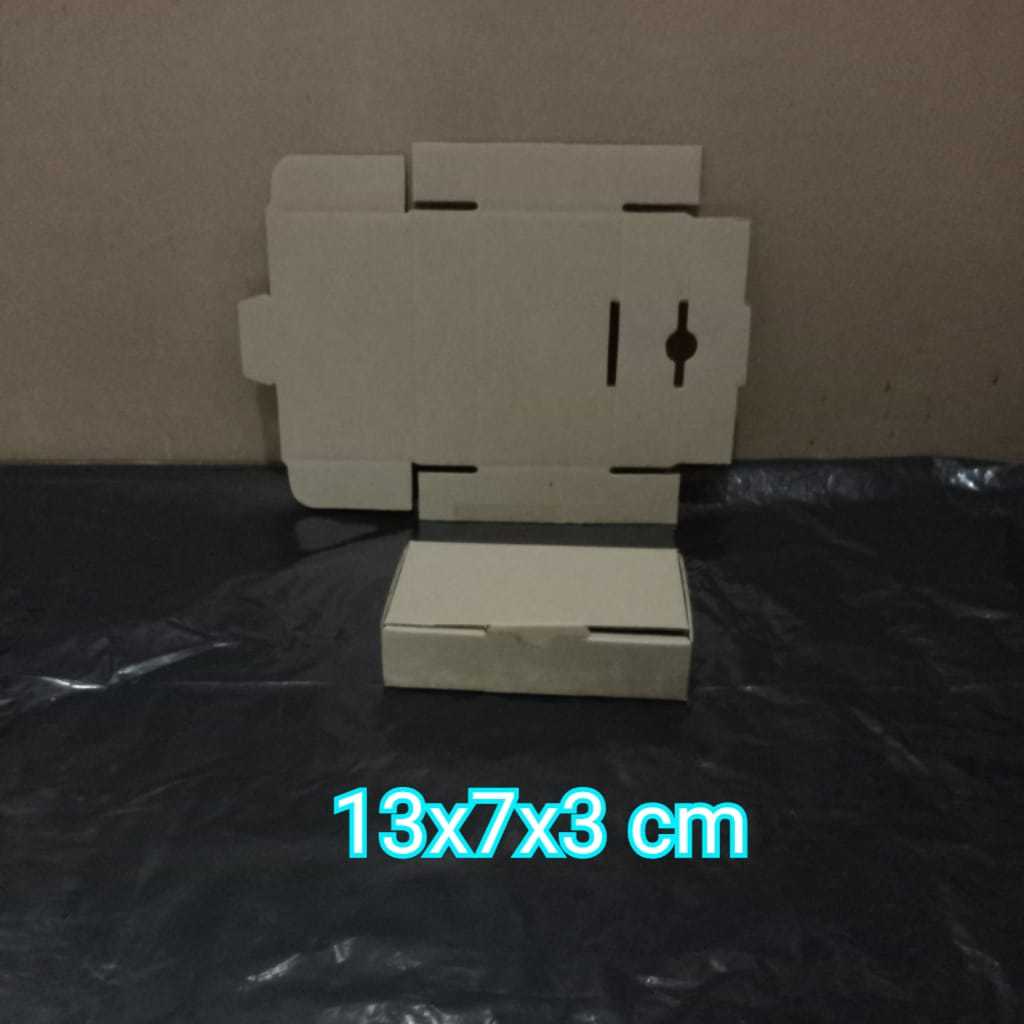kardus uk.13x7x3 cm.........Kardus karton box Pizza