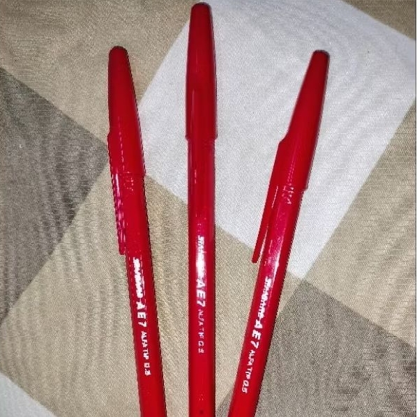 

Pulpen Warna Merah / Standard AE7 Alfa TIP 0.5