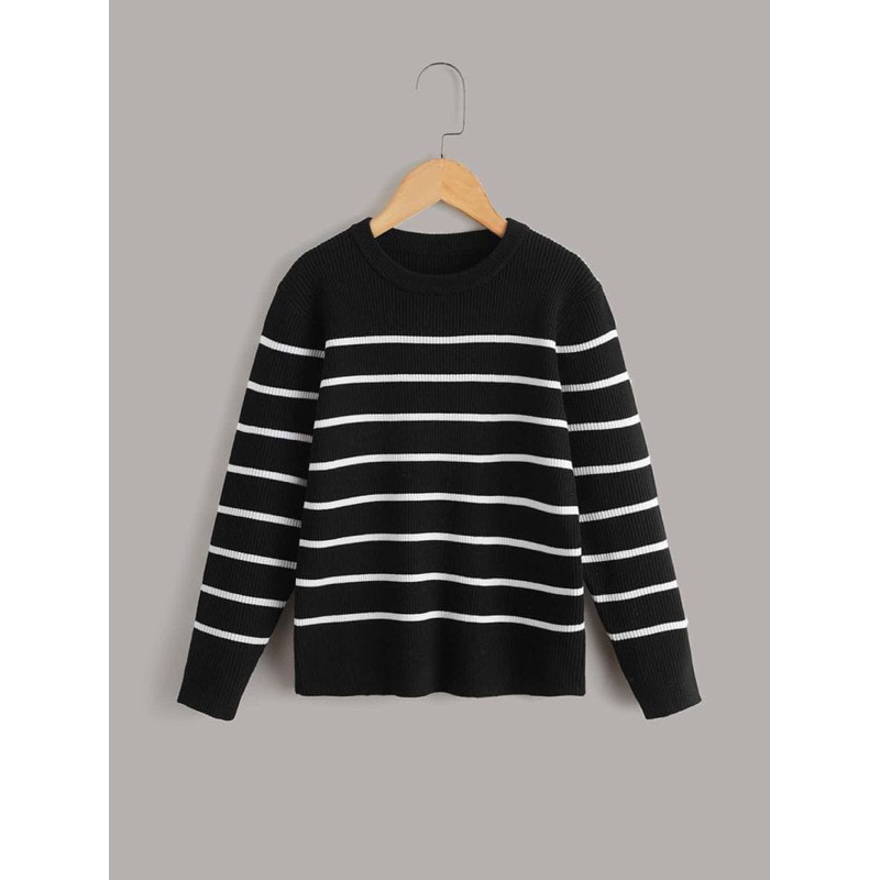 Sweater Hitam Garis Putih