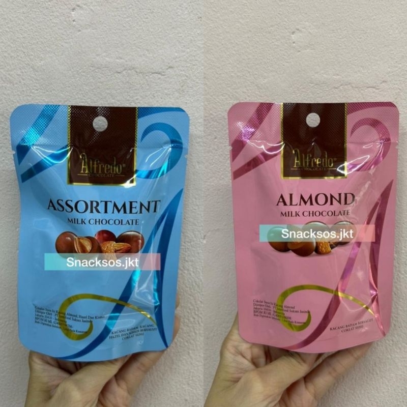 

[POUCH] ALFREDO ALMOND MILK CHOCOLATE// ASSORTMENT MILK CHOCOLATE-BERYLS