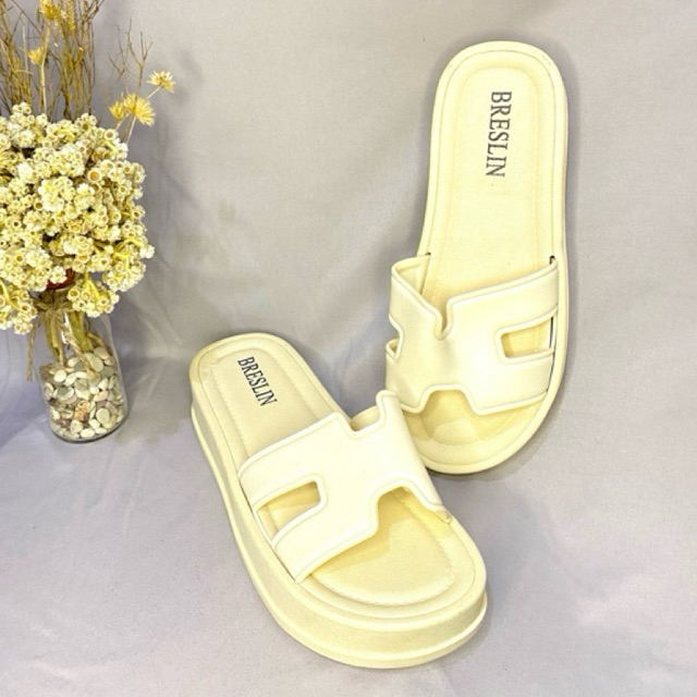 Sandal Wanita Breslin Bahan Karet kekinian