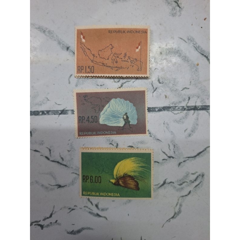 

perangko lama gb cendrawasih isi 3 pcs