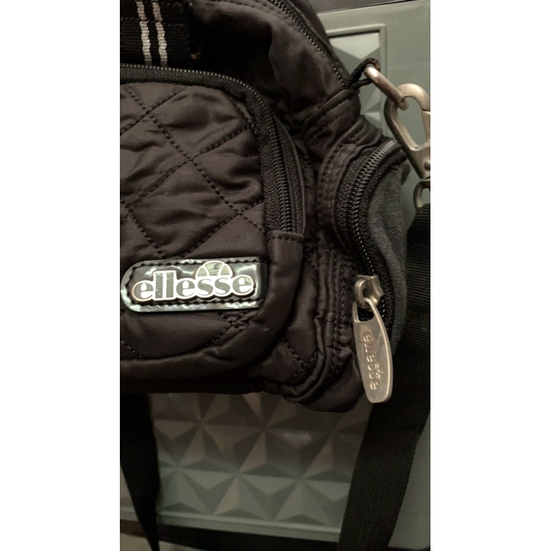 sling bag / tas selempang ellese preloved