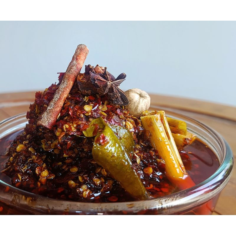 

Szechuan Chili Oil - Mala Chili Oil - Halal - Extra Pedas - Bumbu Khas - Aroma Andaliman Wangi - Super Gurih Mantap - Super Enak - Kemasan 250ml #chilioil #minyakcabe #mala