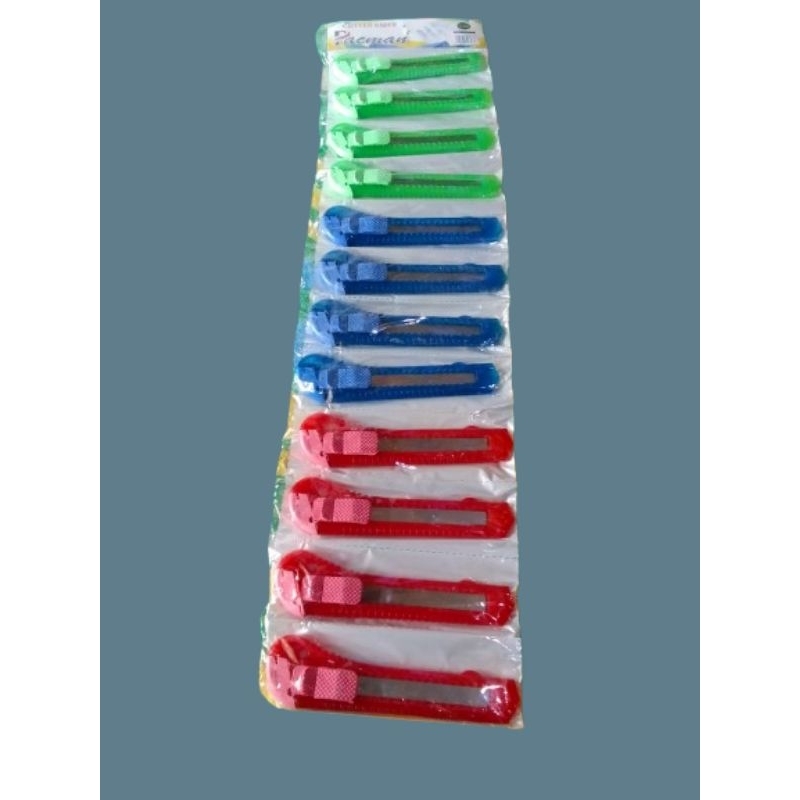 

pisau cutter isi12 pcs