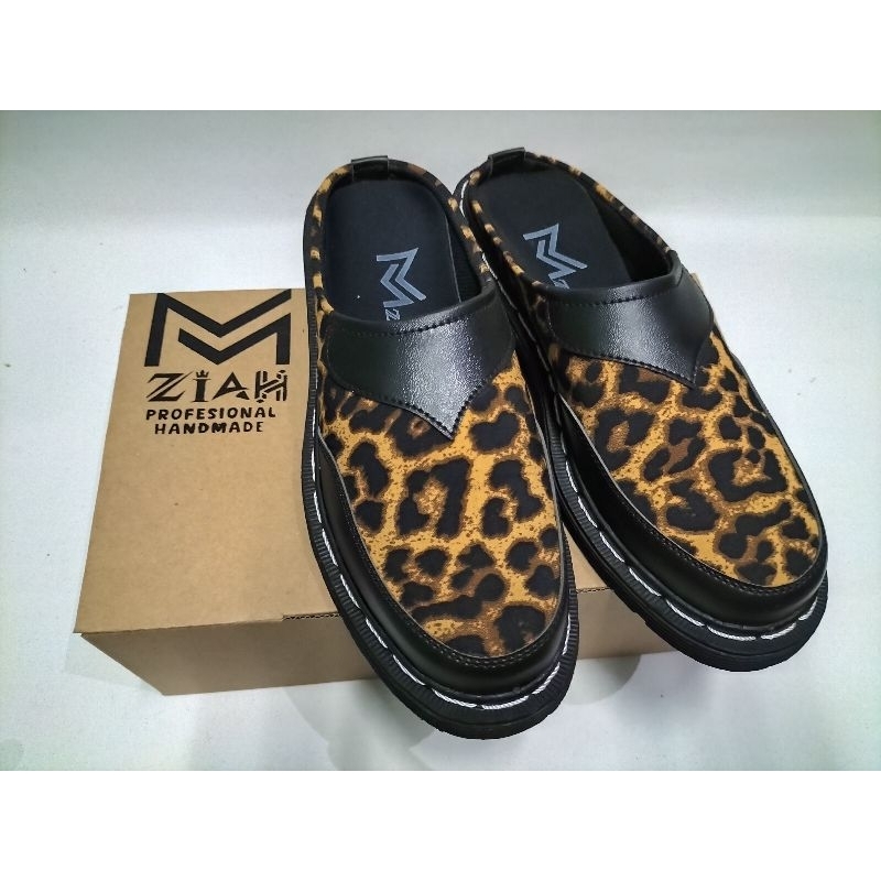sepatu sandal pria motif leopard sepatu bustong pria wanita motif leopard