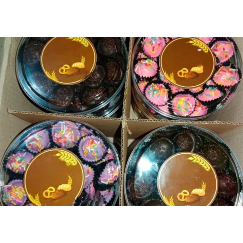 

Kue bola coklat/ strawberry kemasan 500gr